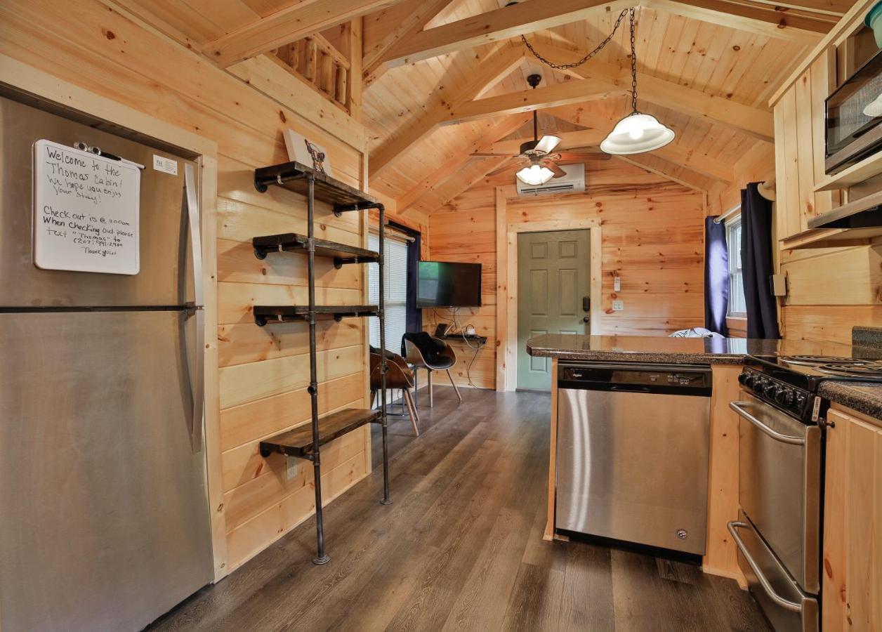 Thomas Cabin Forest Tiny Cabin With Hot Tub Chattanooga Extérieur photo