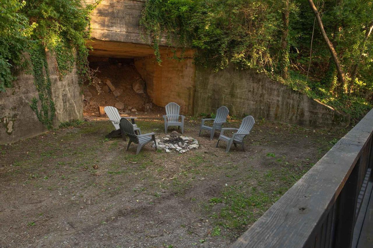 Thomas Cabin Forest Tiny Cabin With Hot Tub Chattanooga Extérieur photo