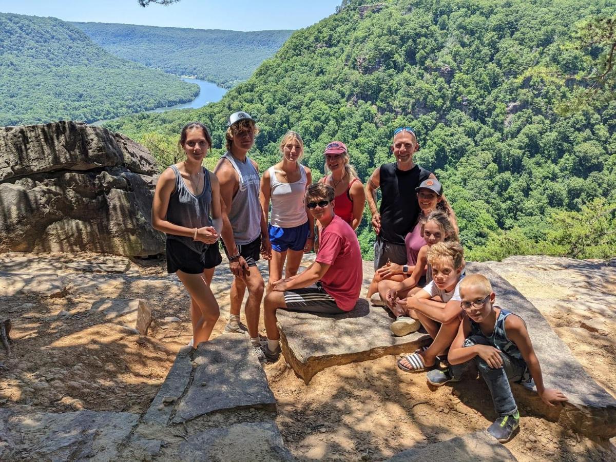 Thomas Cabin Forest Tiny Cabin With Hot Tub Chattanooga Extérieur photo