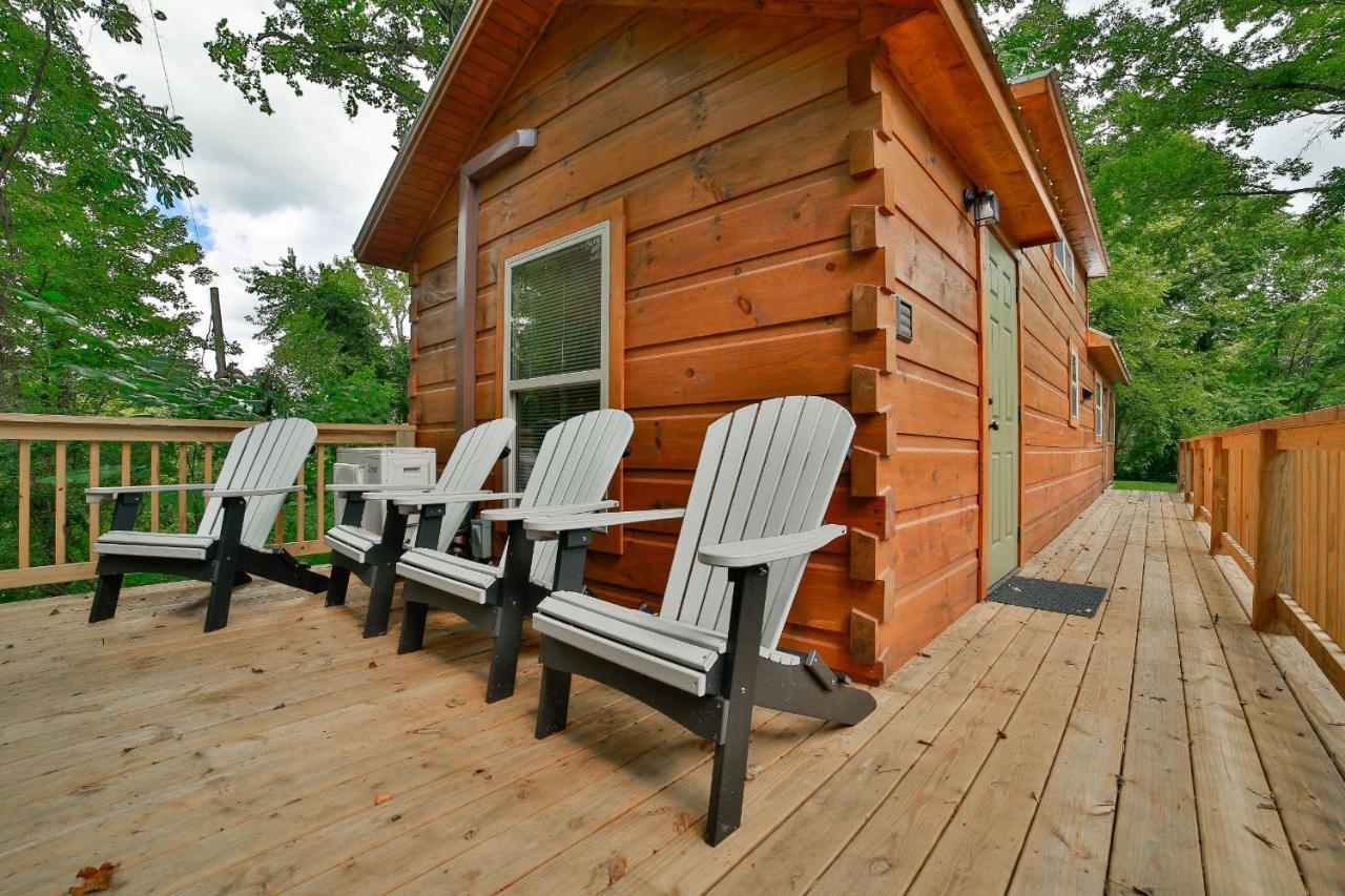 Thomas Cabin Forest Tiny Cabin With Hot Tub Chattanooga Extérieur photo